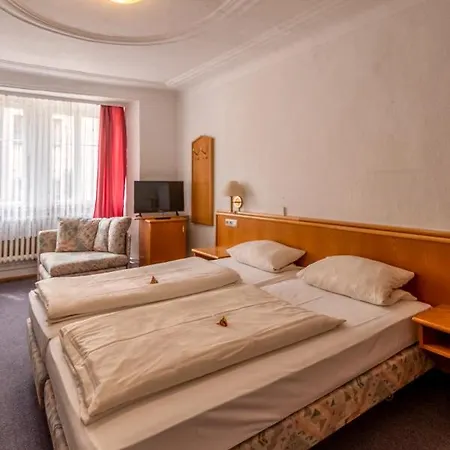 Hotel Gaestehaus Am Weissen Turm