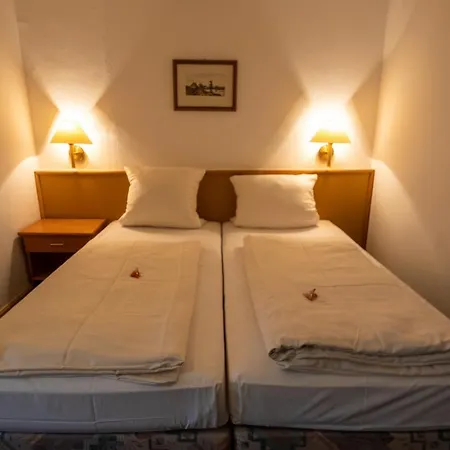 Gaestehaus Am Weissen Turm 2* Rothenburg ob der Tauber