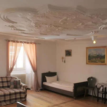 Hotel Gaestehaus Am Weissen Turm 2*