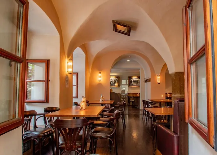 فندق Am Weissen Turm روتنبورغ أوب در تاوبر