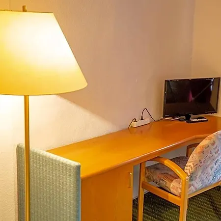 Hotel-restaurant Am Weissen Turm Self Check-in 2* روتنبورغ أوب در تاوبر