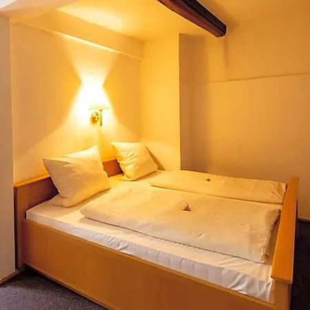 Hotel-restaurant Am Weissen Turm Self Check-in מלון