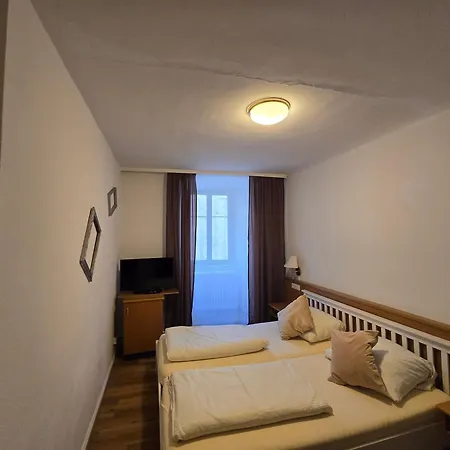מלון Hotel-restaurant Am Weissen Turm Self Check-in 2*